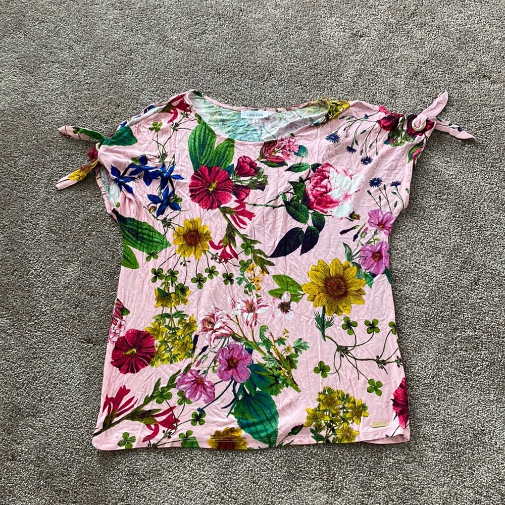 Calvin Klein Floral Print Top SIZE M Pink Multicolor Tie Sleeve Short Sleeve